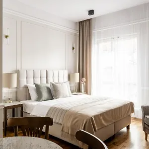 Avanti Palazzo Aparthotel